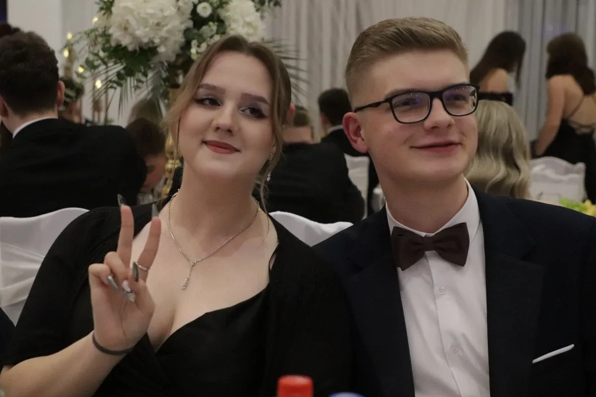 Studniówka uczniów "Koperniczka" w Tango. Niezapomniana noc maturzystów (zdjęcia, wideo)