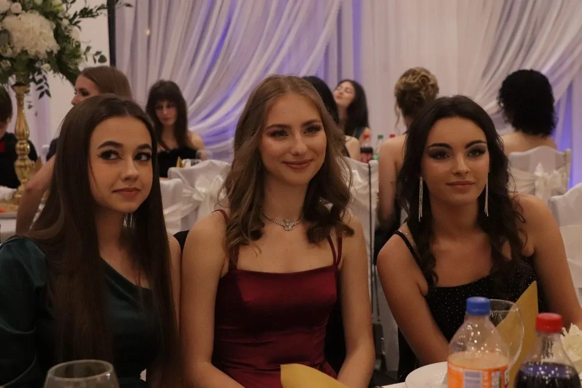 Studniówka uczniów "Koperniczka" w Tango. Niezapomniana noc maturzystów (zdjęcia, wideo)