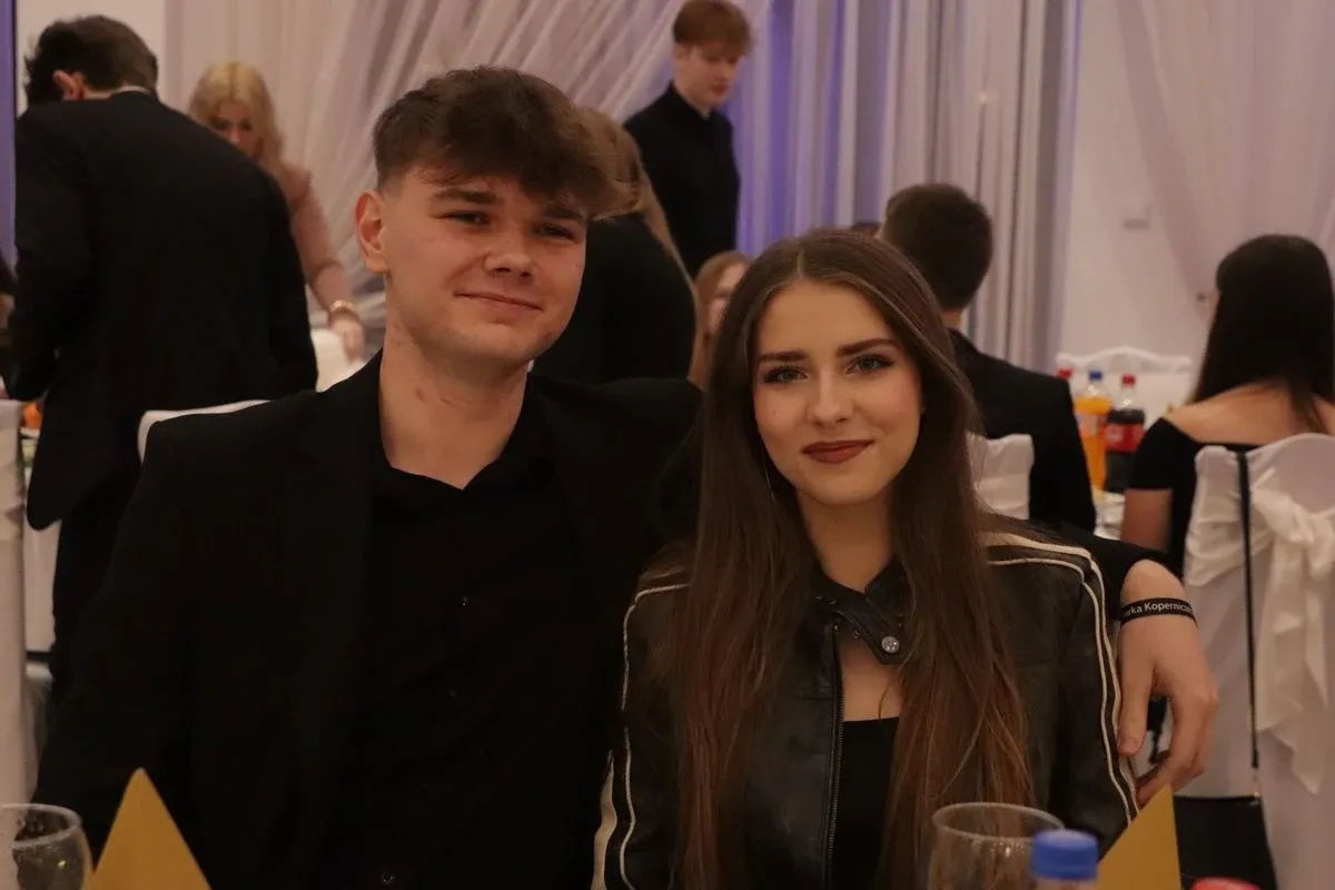 Studniówka uczniów "Koperniczka" w Tango. Niezapomniana noc maturzystów (zdjęcia, wideo)