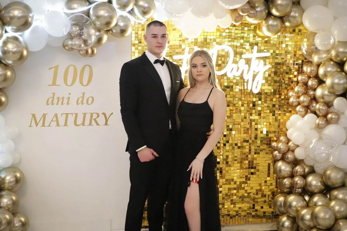 Maturzyści "Rubinka" bawią się na balu w Maciejowej Chacie (zdjęcia, wideo)