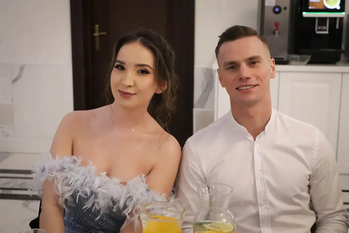 Maturzyści "Rubinka" bawią się na balu w Maciejowej Chacie (zdjęcia, wideo)