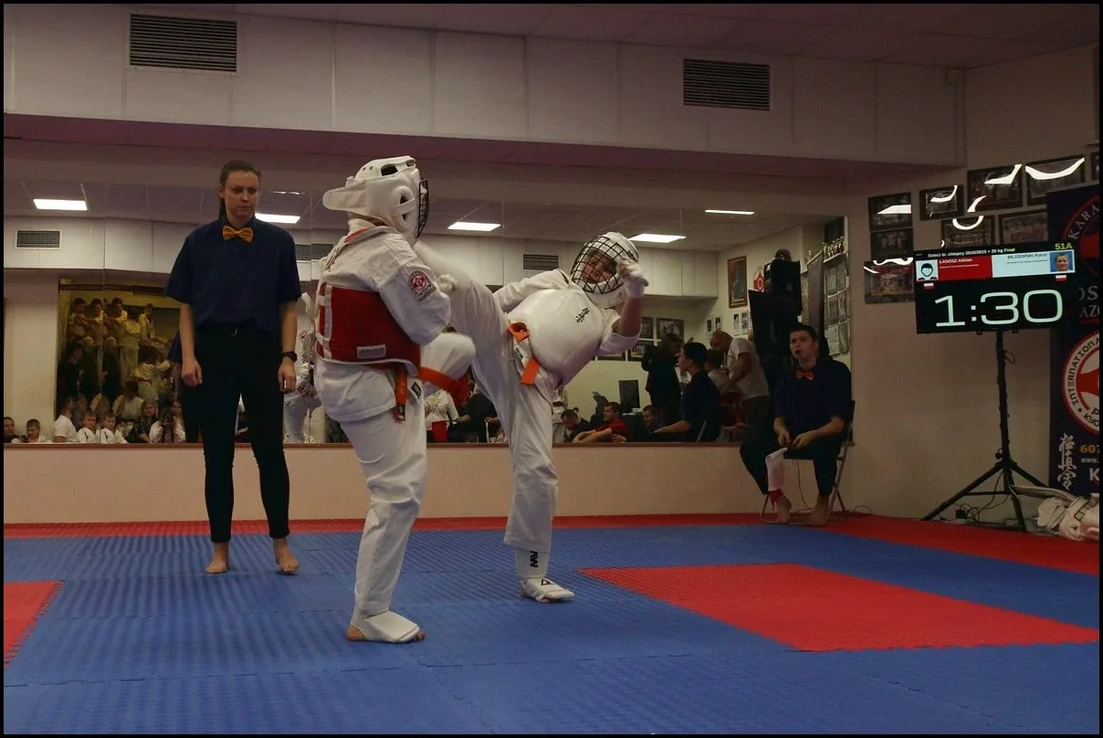 Turniej Mikołajkowy w Ostrowskim Klubie Karate Kyokushinkai (zdjęcia)