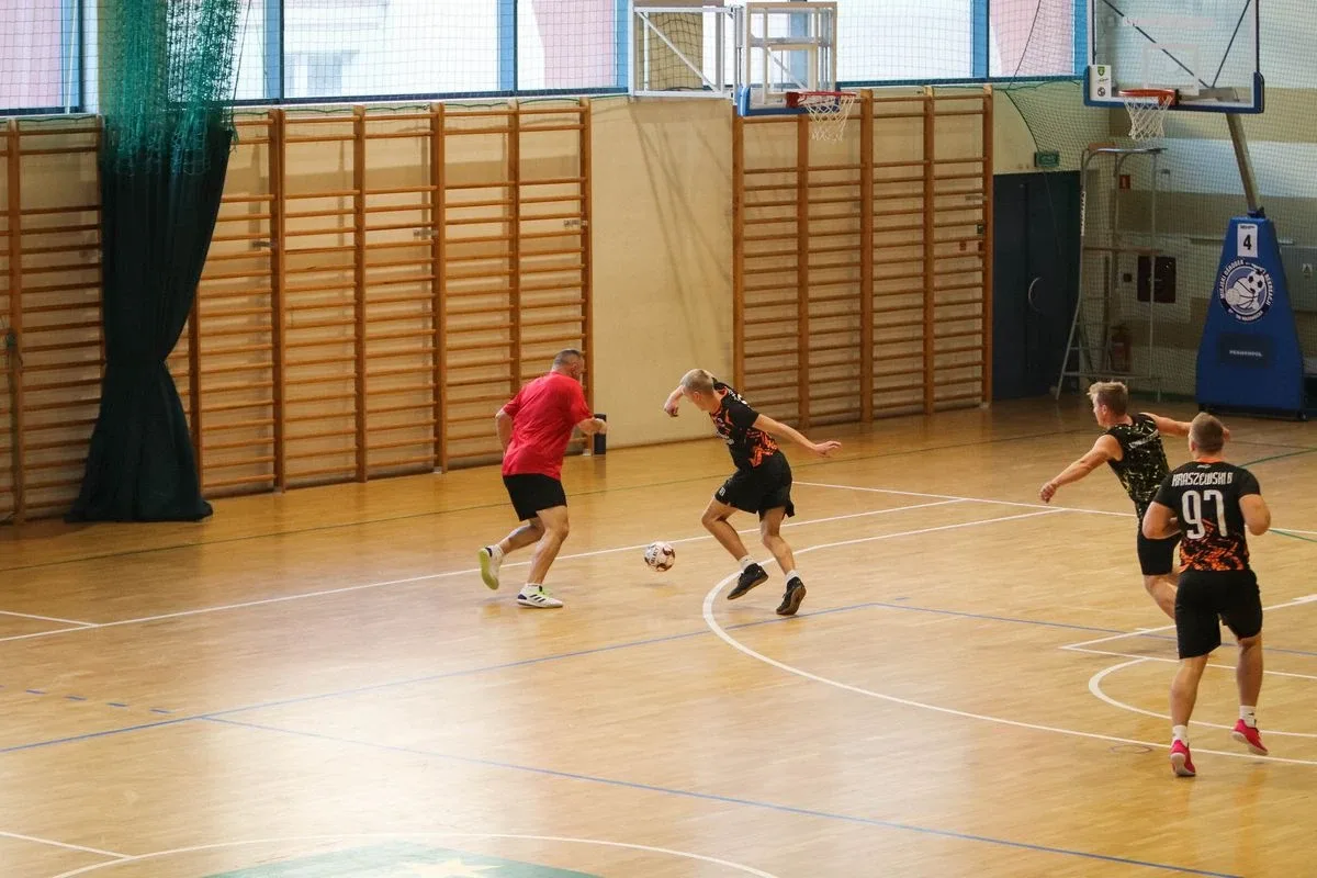 Turniej Mikołajów 2024. Piłkarski finał w wielkim stylu (zdjęcia)