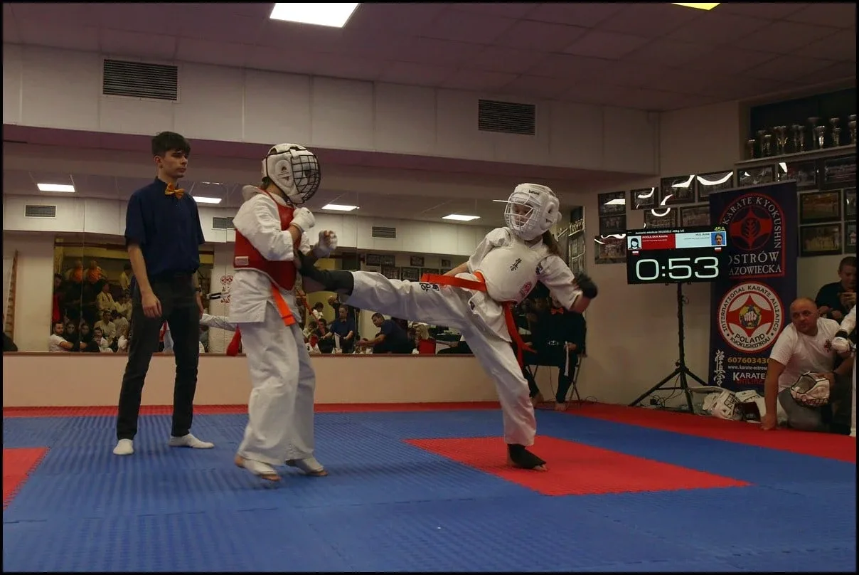 Turniej Mikołajkowy w Ostrowskim Klubie Karate Kyokushinkai (zdjęcia)