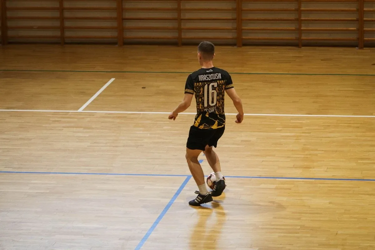 Turniej Mikołajów 2024. Piłkarski finał w wielkim stylu (zdjęcia)