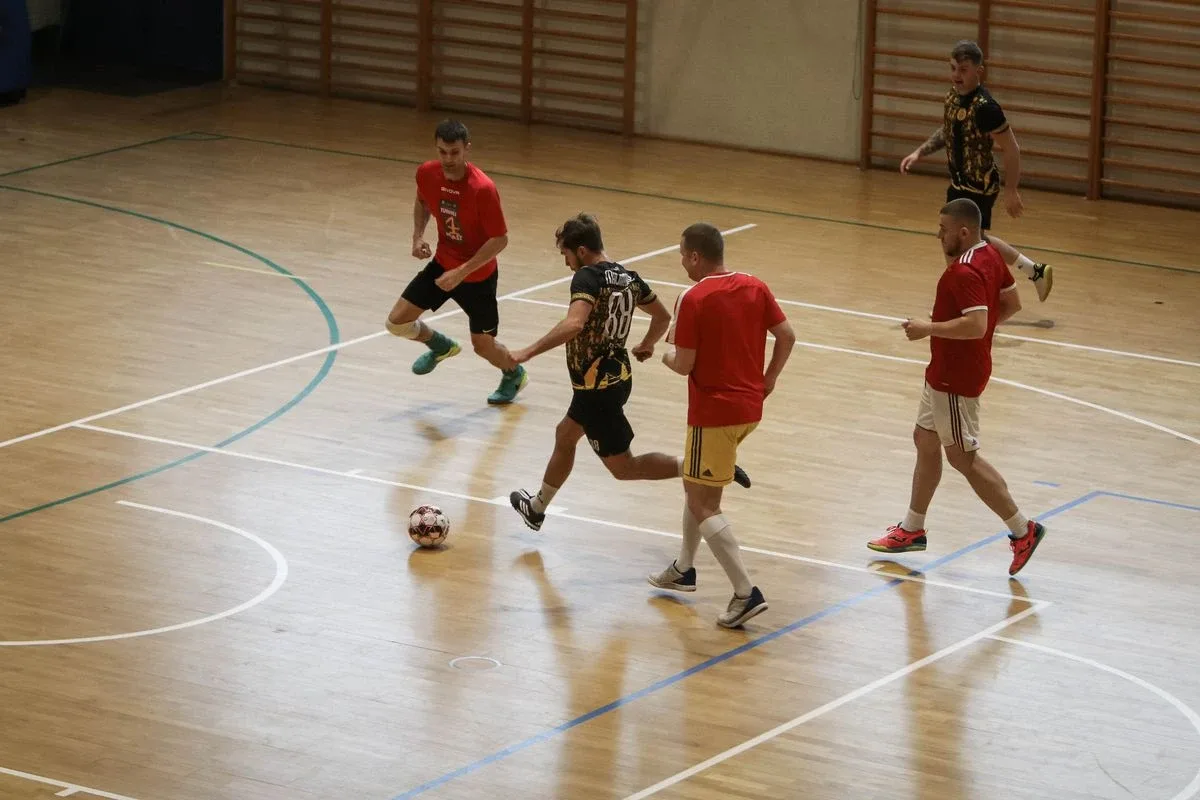 Turniej Mikołajów 2024. Piłkarski finał w wielkim stylu (zdjęcia)