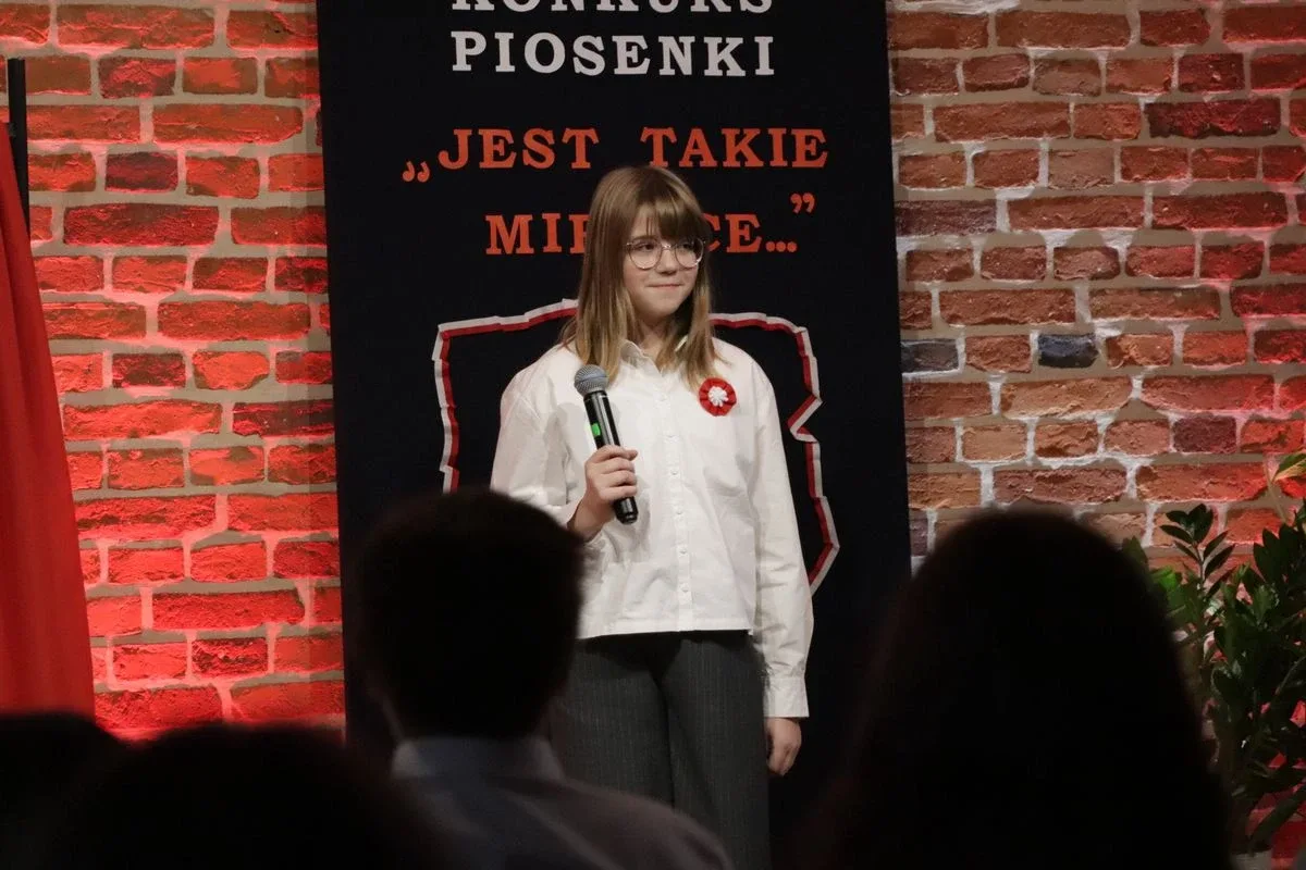 Festiwal Pieśni i Piosenki Patriotycznej "Jest takie miejsce..." w Ostrowi Mazowieckiej (zdjęcia)