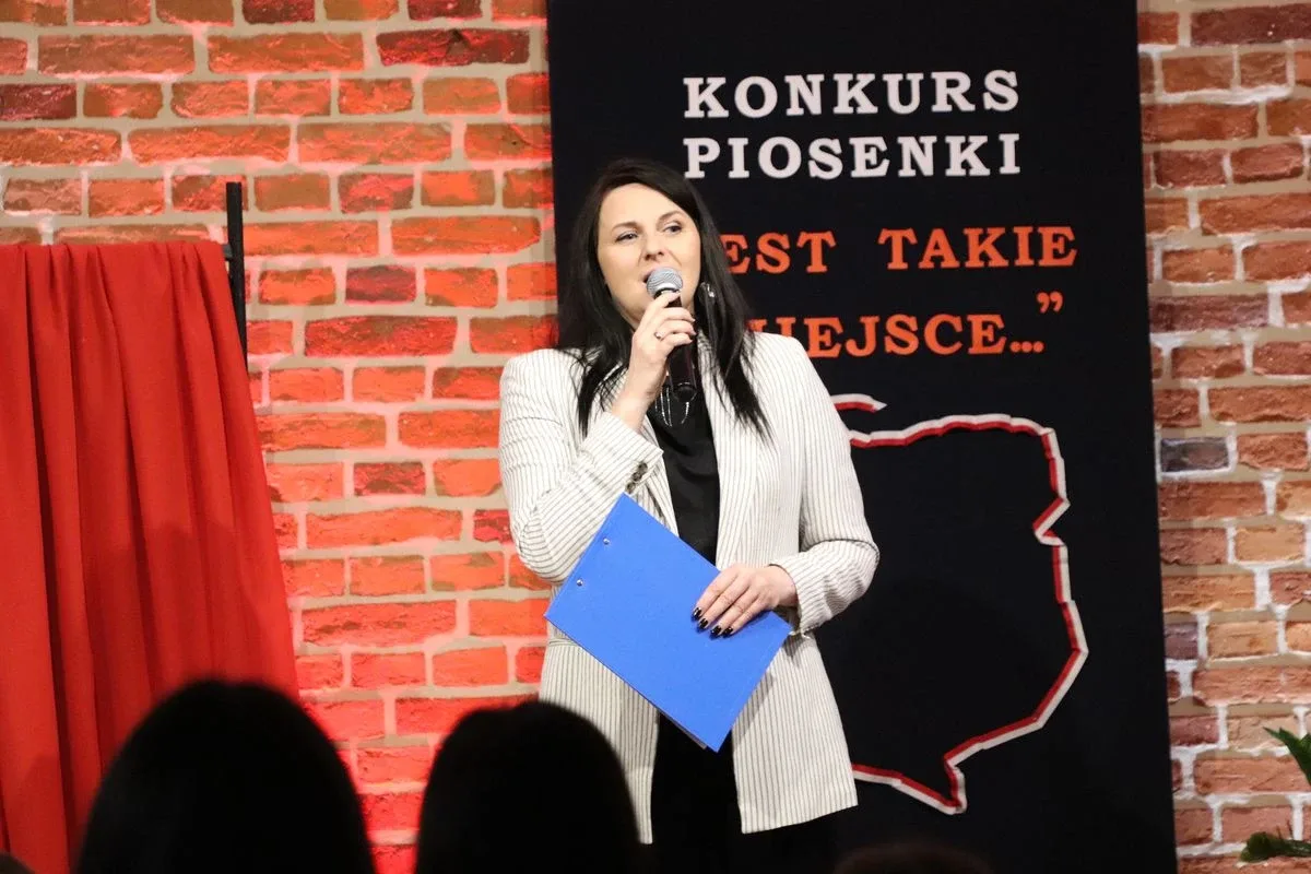 Festiwal Pieśni i Piosenki Patriotycznej "Jest takie miejsce..." w Ostrowi Mazowieckiej (zdjęcia)