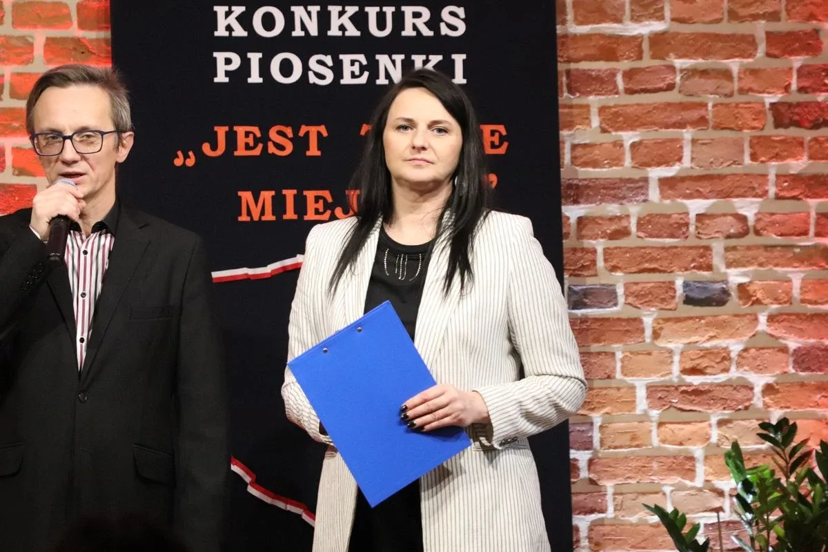 Festiwal Pieśni i Piosenki Patriotycznej "Jest takie miejsce..." w Ostrowi Mazowieckiej (zdjęcia)
