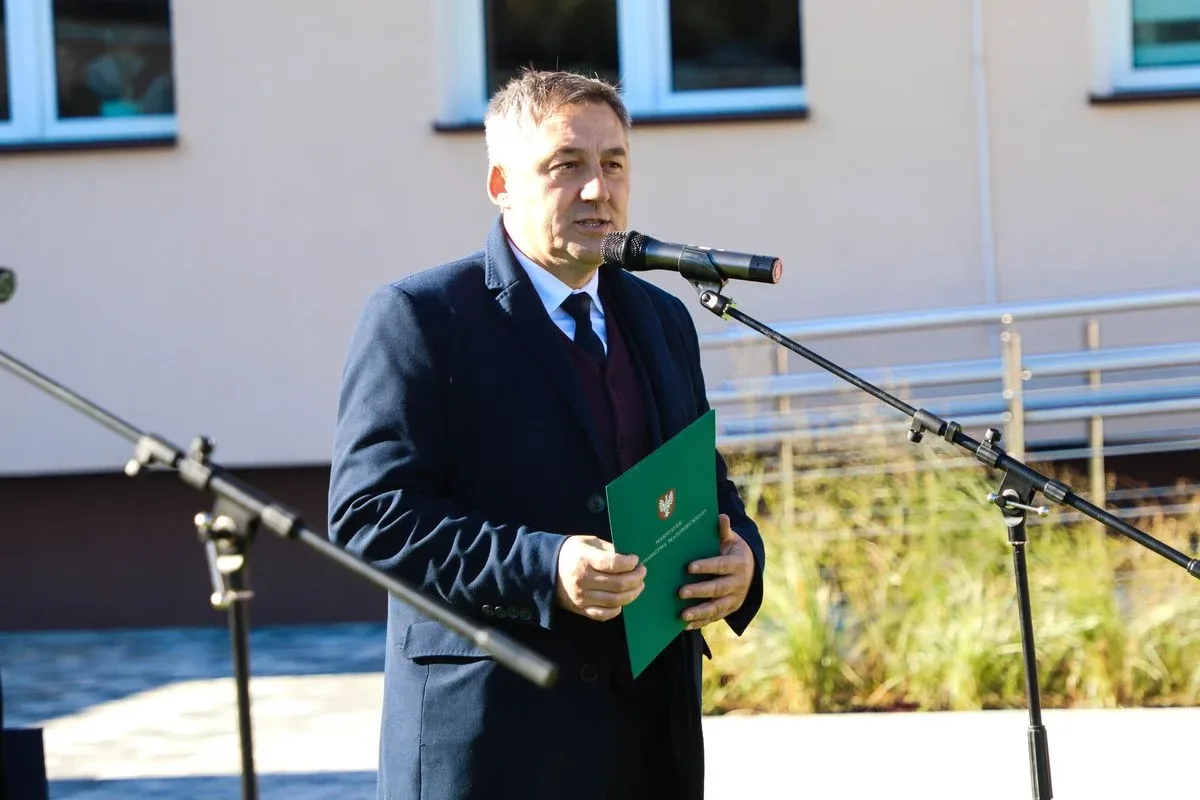 Symboliczne przecięcie wstęgi w Zespole Szkół nr 2. Nowa inwestycja oddana do użytku (zdjęcia)