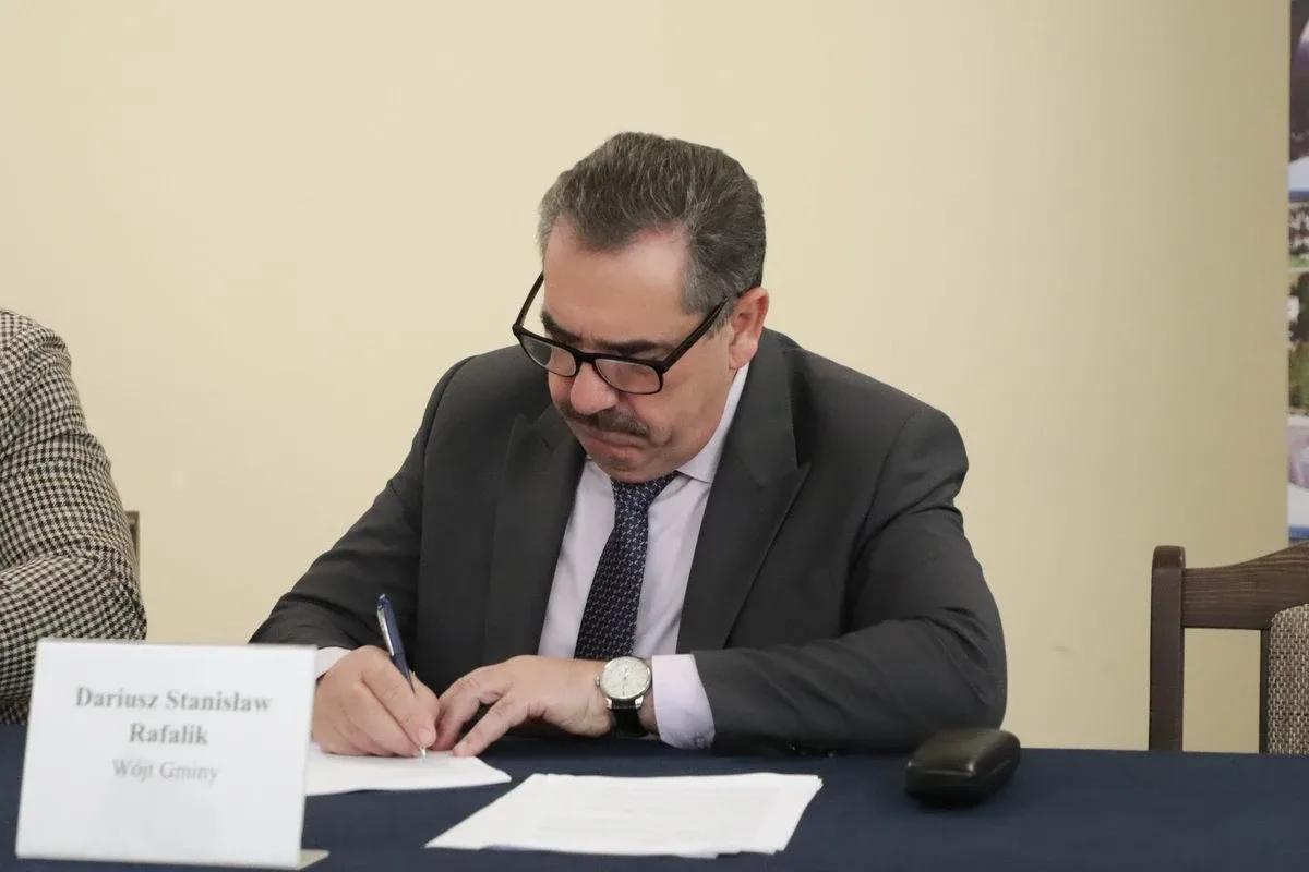 Modernizacja drogi wojewódzkiej nr 694 między Małkinią Górną a Gliną. Podpisano umowy (zdjęcia)
