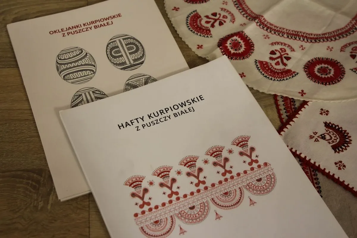 Spotkanie z tradycją. Haft Białokurpiowski w Ostrowi Mazowieckiej (zdjęcia)