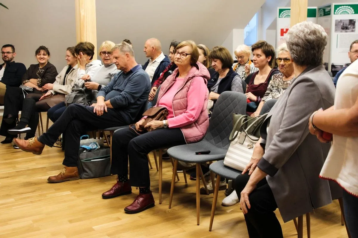 Spotkanie z tradycją. Haft Białokurpiowski w Ostrowi Mazowieckiej (zdjęcia)