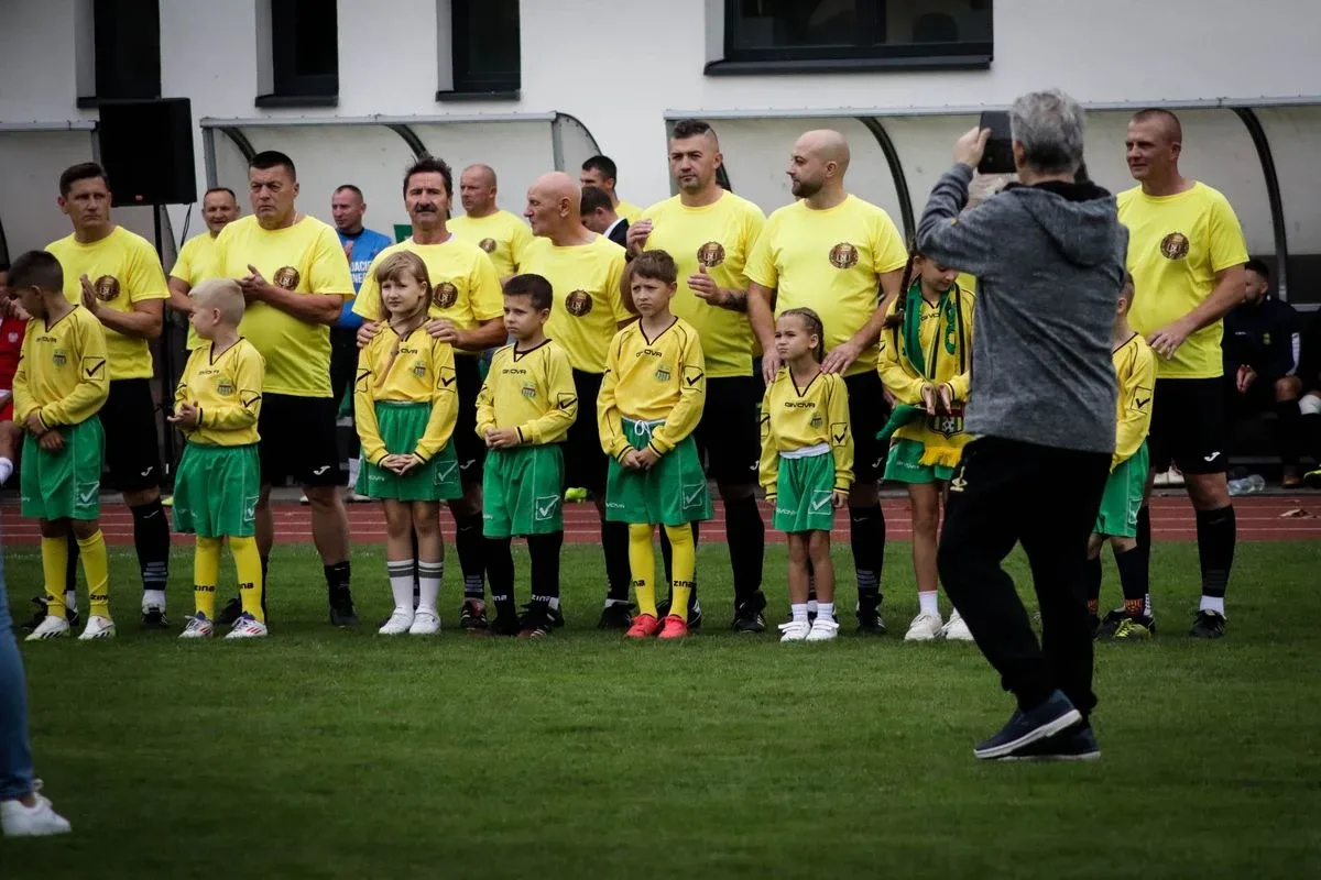Jubileusz KS Ostrovia. Sportowe widowisko na 100-lecie klubu! (zdjęcia)