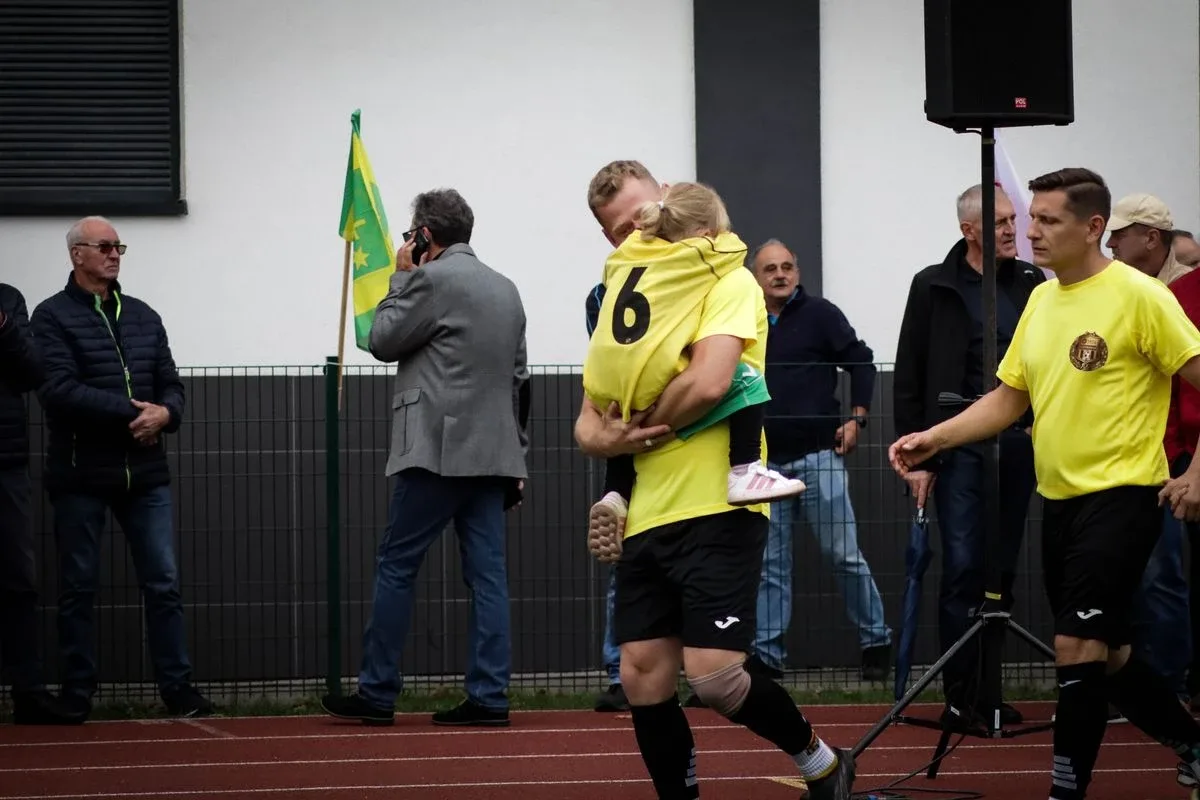 Jubileusz KS Ostrovia. Sportowe widowisko na 100-lecie klubu! (zdjęcia)