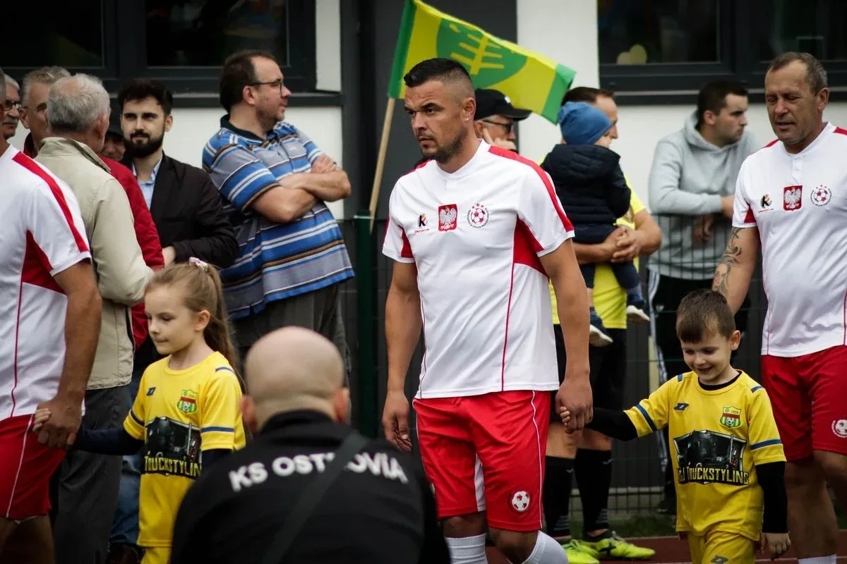 Jubileusz KS Ostrovia. Sportowe widowisko na 100-lecie klubu! (zdjęcia)