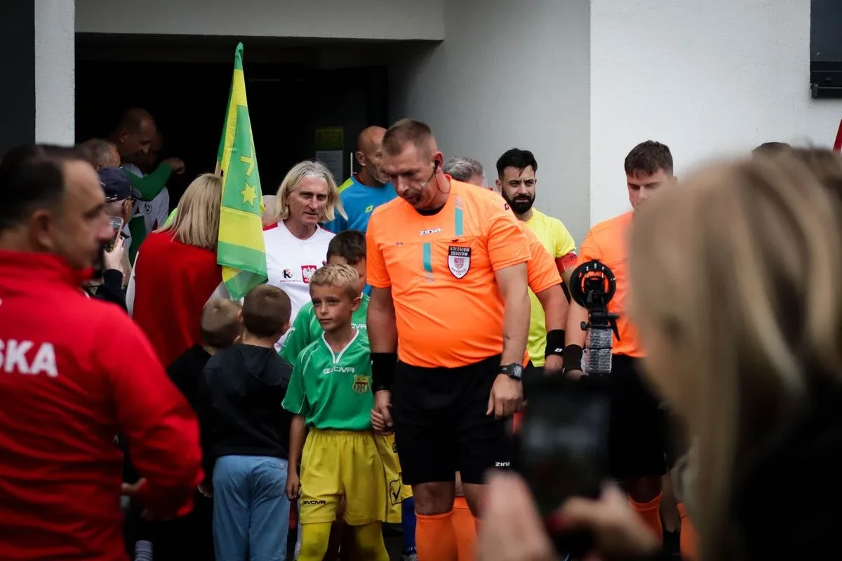 Jubileusz KS Ostrovia. Sportowe widowisko na 100-lecie klubu! (zdjęcia)