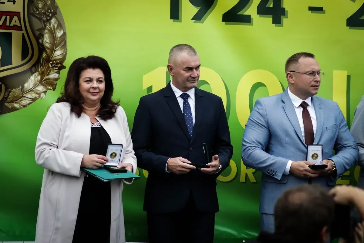 Jubileusz KS Ostrovia. Sportowe widowisko na 100-lecie klubu! (zdjęcia)