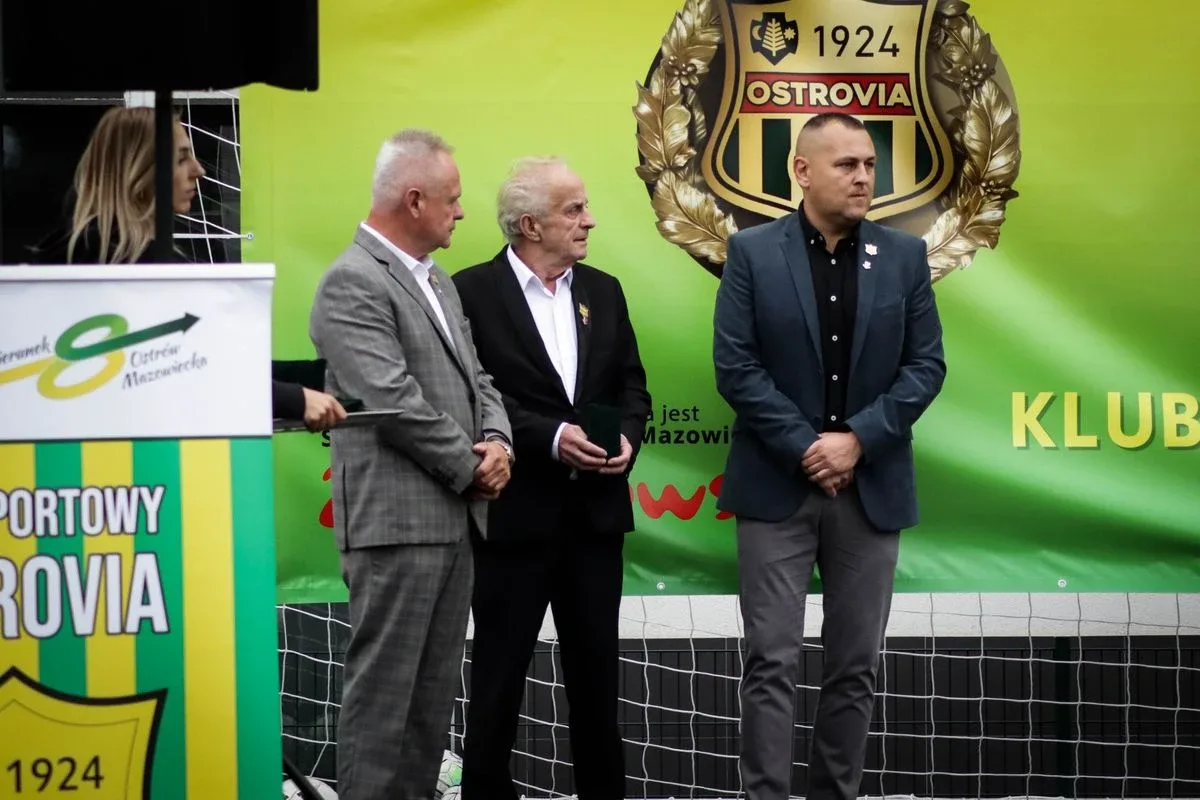 Jubileusz KS Ostrovia. Sportowe widowisko na 100-lecie klubu! (zdjęcia)