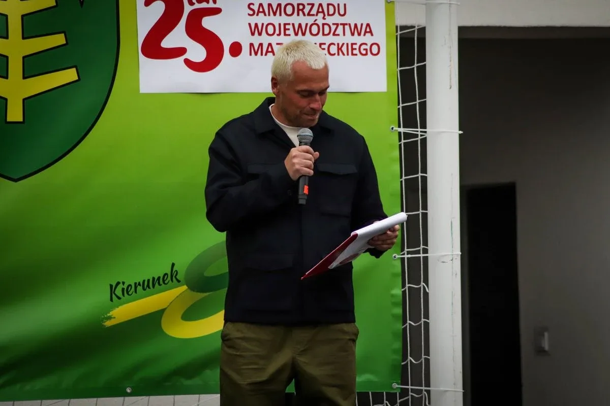 Jubileusz KS Ostrovia. Sportowe widowisko na 100-lecie klubu! (zdjęcia)