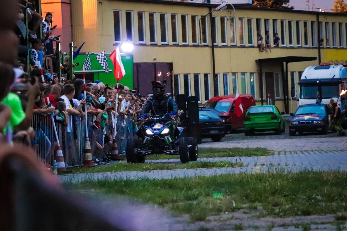 Monster Truck Show w Ostrowi Mazowieckiej. Wieczór atrakcji! (zdjęcia)