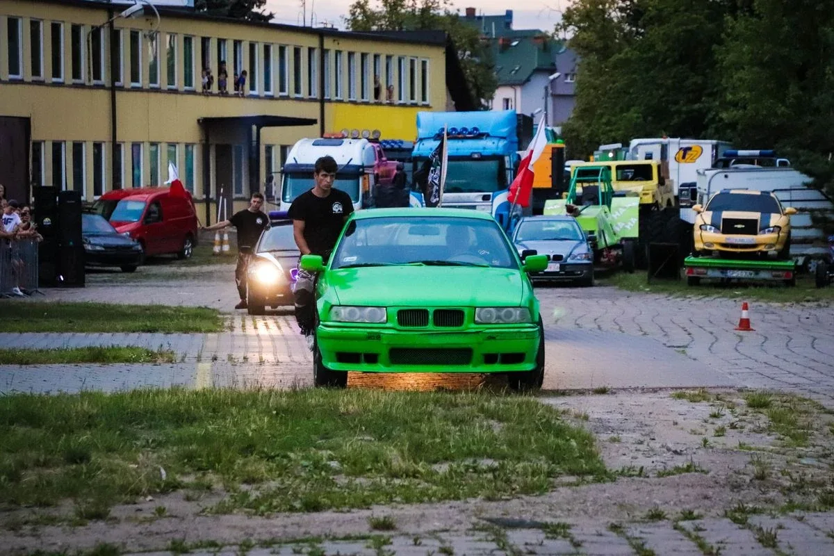 Monster Truck Show w Ostrowi Mazowieckiej. Wieczór atrakcji! (zdjęcia)