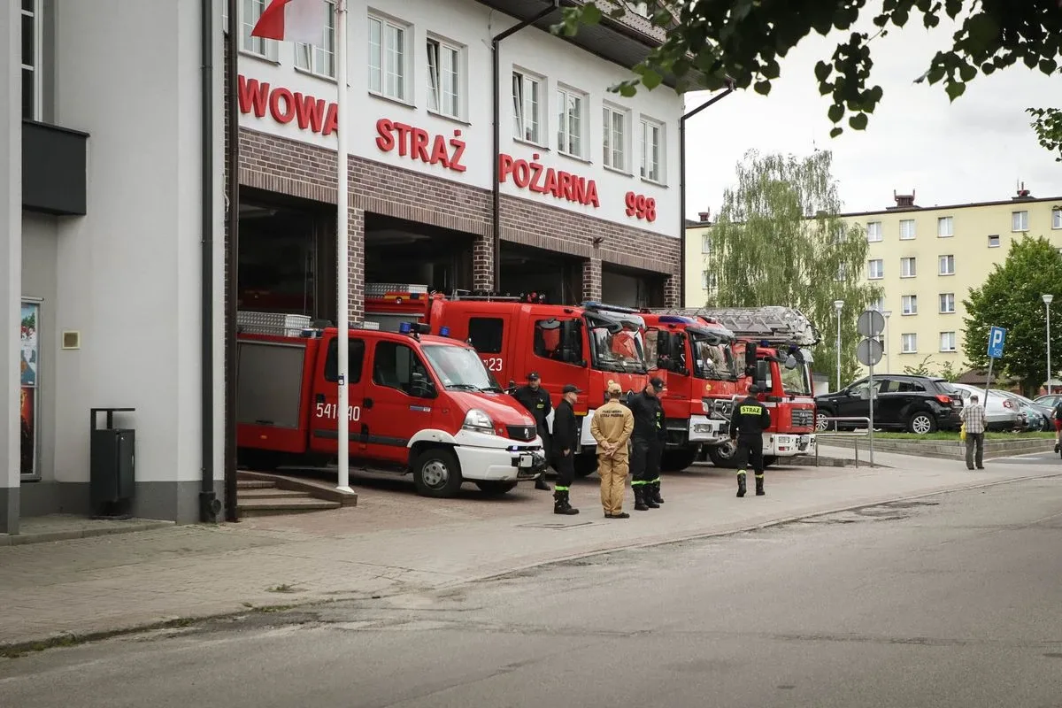 Ostrowscy strażacy oddali hołd zmarłemu żołnierzowi z powiatu wyszkowskiego (zdjęcia)
