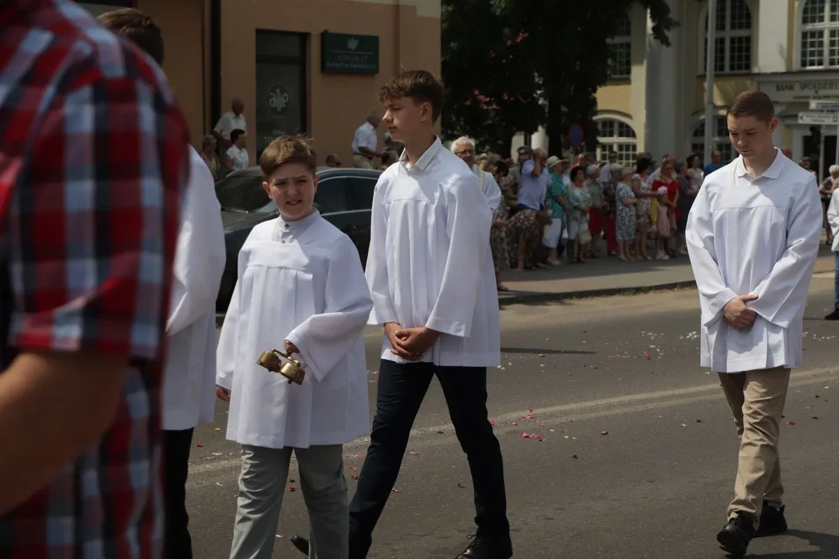 Uroczystość Bożego Ciała w Ostrowi Mazowieckiej (zdjęcia)