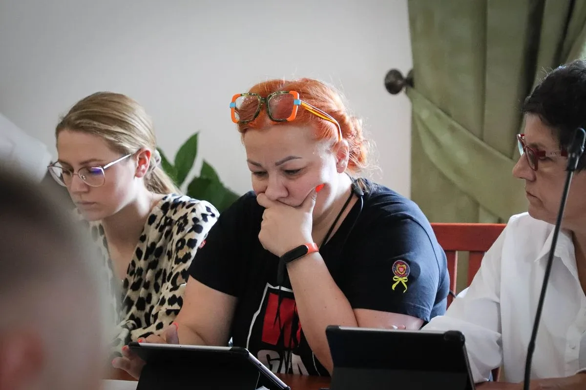 Burmistrz będzie zarabiał od poprzednika o 30 proc. czy niecałe 20 proc. mniej? Zależy kto liczy (zdjęcia)