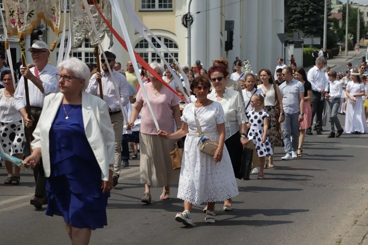 Uroczystość Bożego Ciała w Ostrowi Mazowieckiej (zdjęcia)
