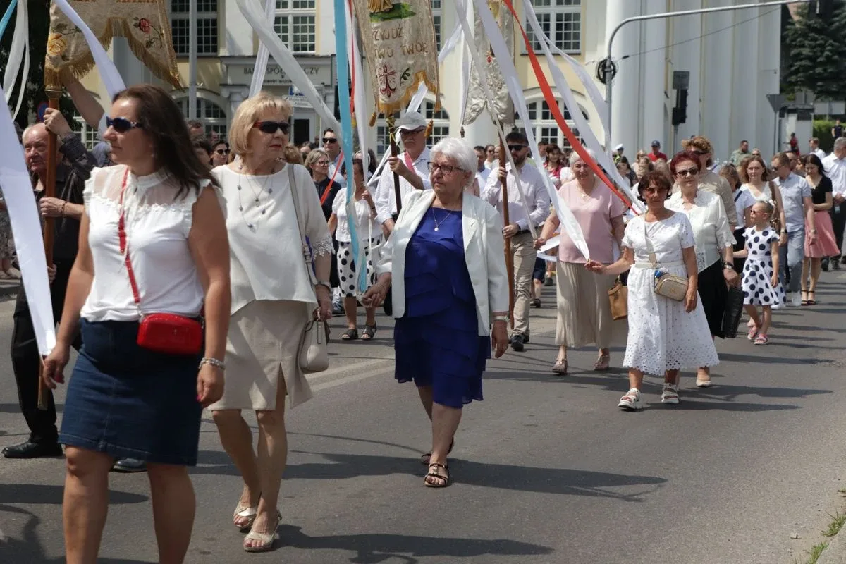 Uroczystość Bożego Ciała w Ostrowi Mazowieckiej (zdjęcia)