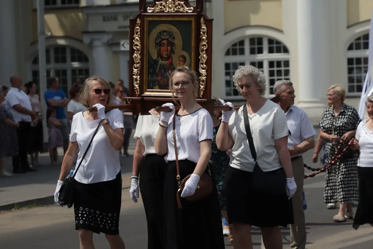 Uroczystość Bożego Ciała w Ostrowi Mazowieckiej (zdjęcia)