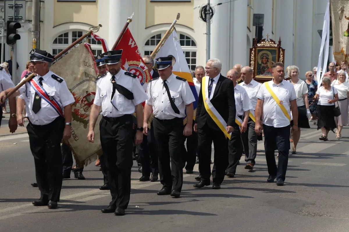 Uroczystość Bożego Ciała w Ostrowi Mazowieckiej (zdjęcia)