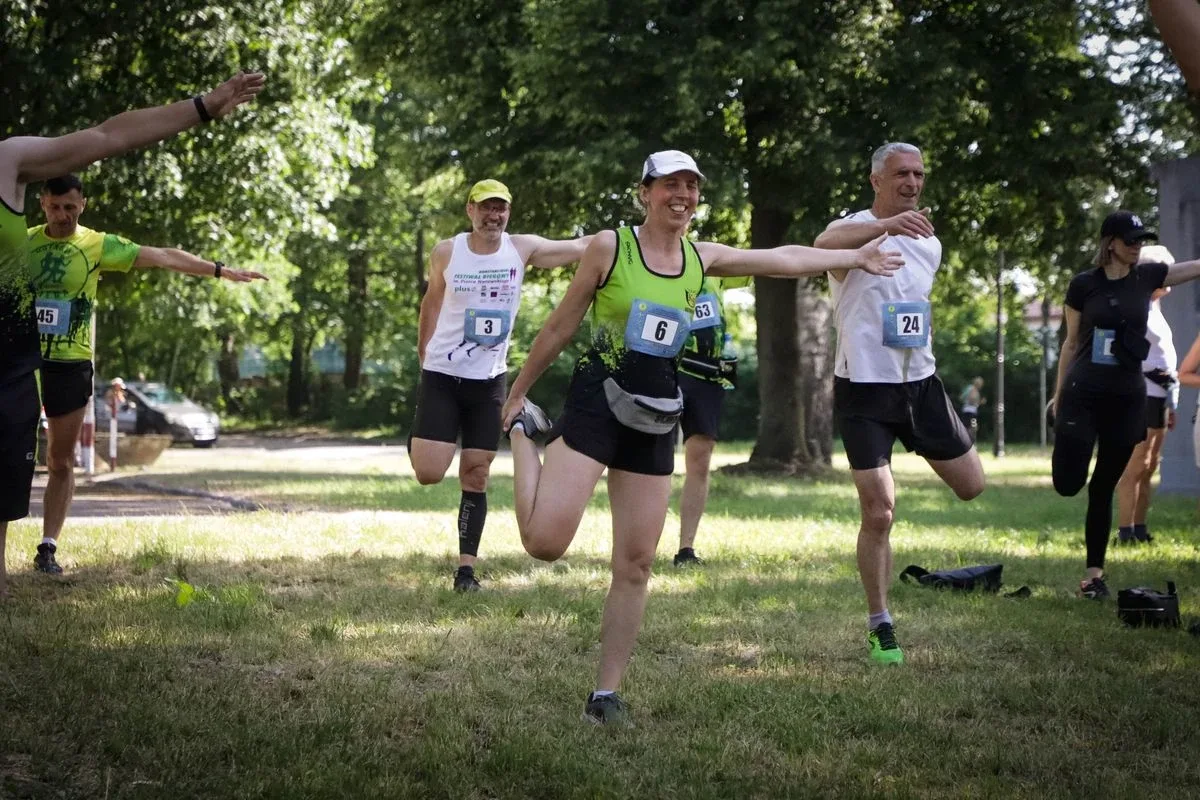 Piknik sportowo-historyczny i 7. Bieg Pamięci Absolwentów Szkoły Podchorążych Piechoty w Komorowie (zdjęcia)