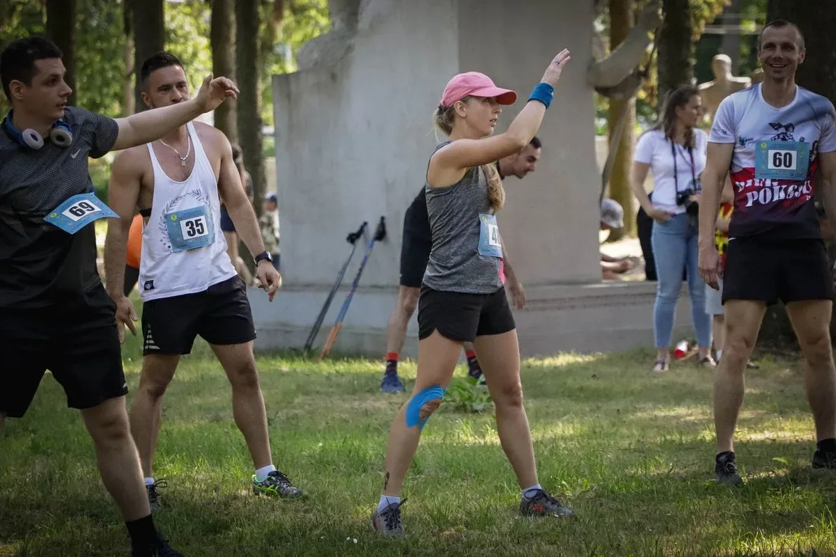Piknik sportowo-historyczny i 7. Bieg Pamięci Absolwentów Szkoły Podchorążych Piechoty w Komorowie (zdjęcia)