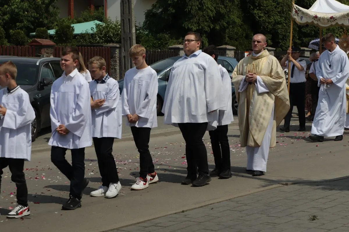 Uroczystość Bożego Ciała w Ostrowi Mazowieckiej (zdjęcia)