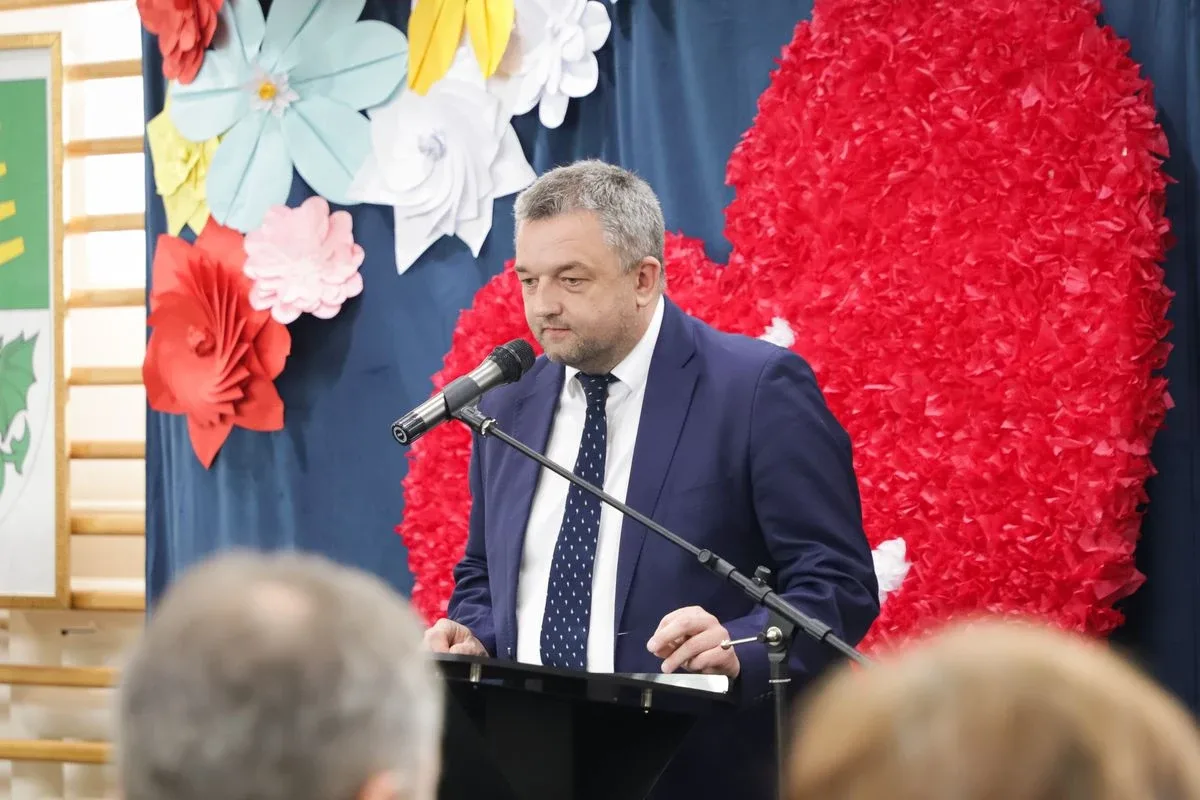 Uroczyste Powiatowe Obchody Międzynarodowego Dnia Pielęgniarki i Położnej w Ostrowi Mazowieckiej (zdjęcia)