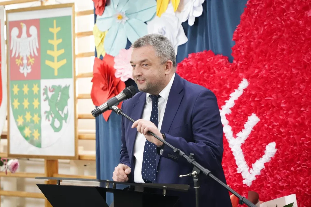 Uroczyste Powiatowe Obchody Międzynarodowego Dnia Pielęgniarki i Położnej w Ostrowi Mazowieckiej (zdjęcia)
