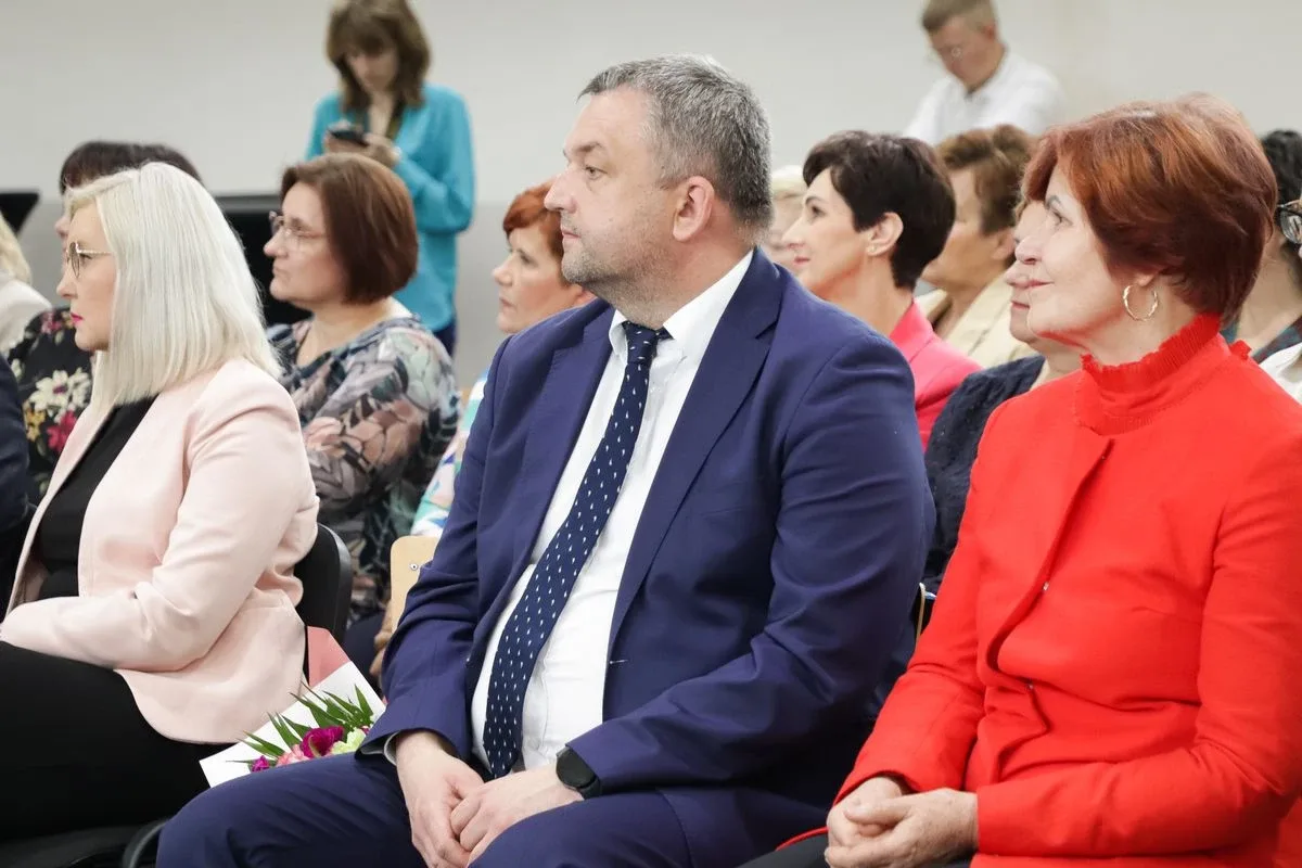 Uroczyste Powiatowe Obchody Międzynarodowego Dnia Pielęgniarki i Położnej w Ostrowi Mazowieckiej (zdjęcia)