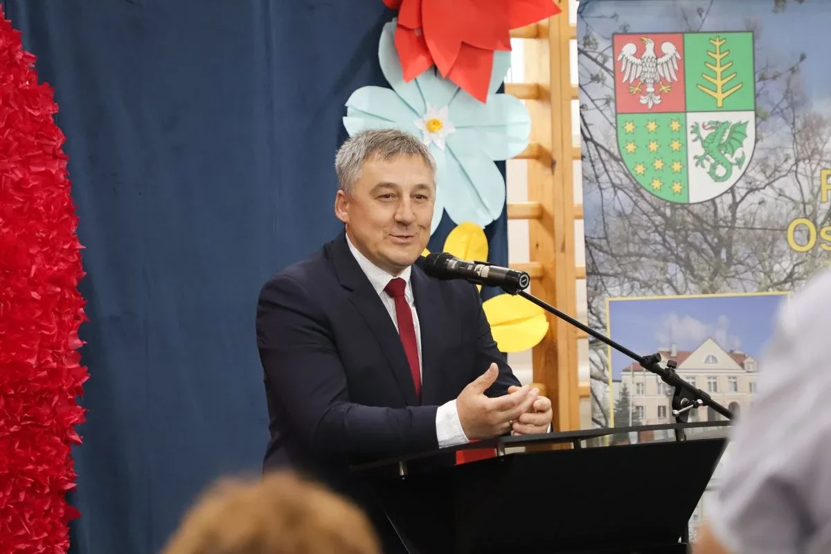 Uroczyste Powiatowe Obchody Międzynarodowego Dnia Pielęgniarki i Położnej w Ostrowi Mazowieckiej (zdjęcia)