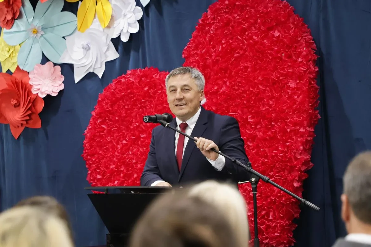 Uroczyste Powiatowe Obchody Międzynarodowego Dnia Pielęgniarki i Położnej w Ostrowi Mazowieckiej (zdjęcia)