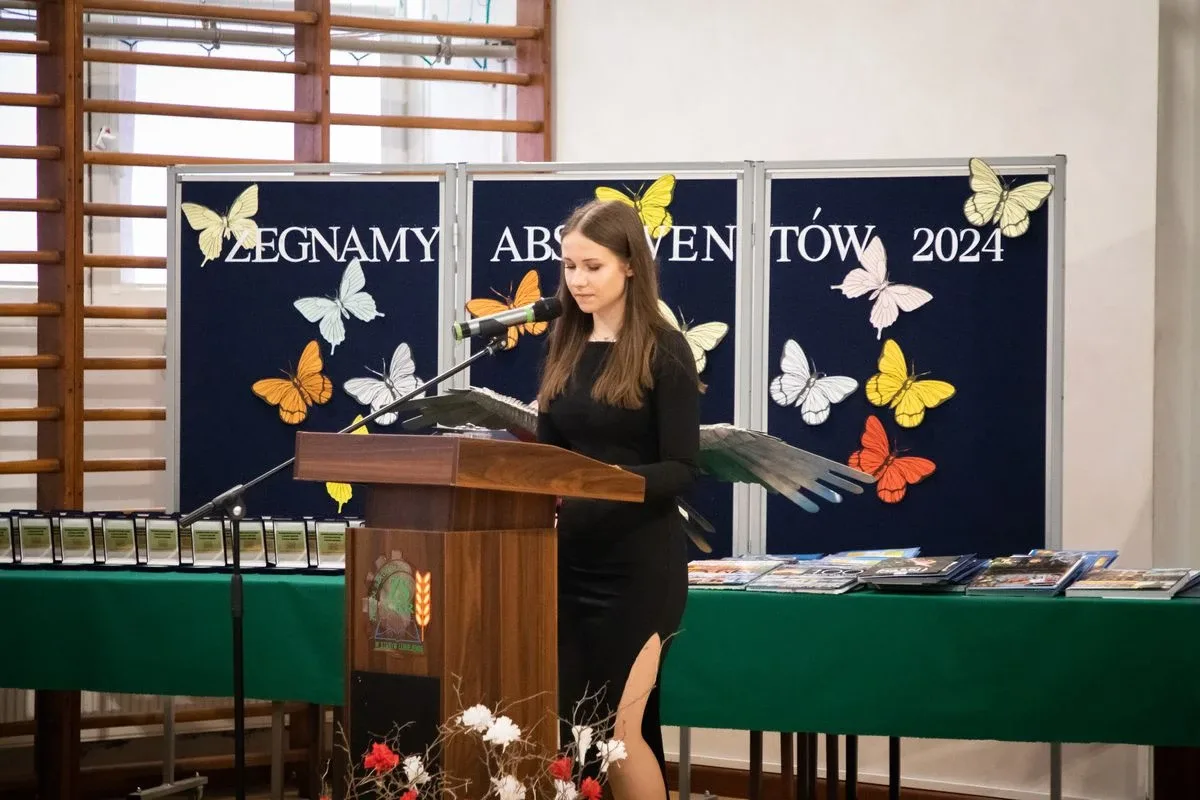 Pożegnanie maturzystów z ZSCKR w Starym Lubiejewie (zdjęcia)