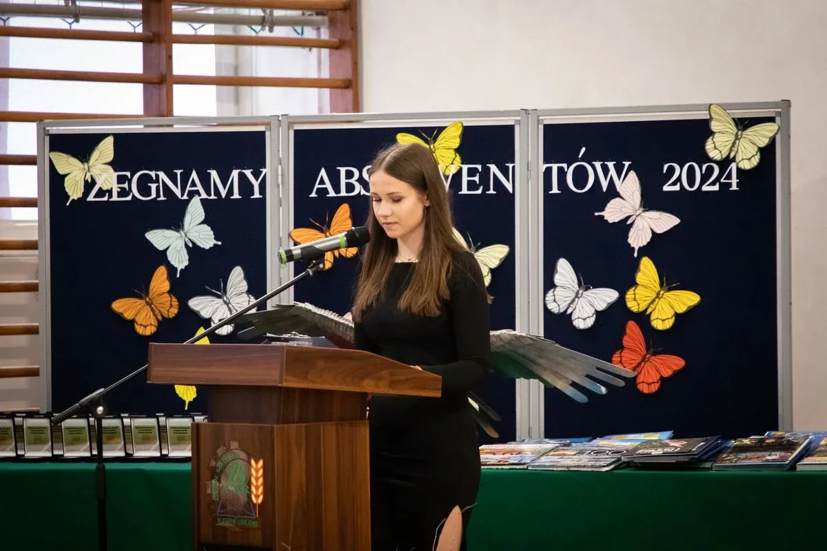 Pożegnanie maturzystów z ZSCKR w Starym Lubiejewie (zdjęcia)