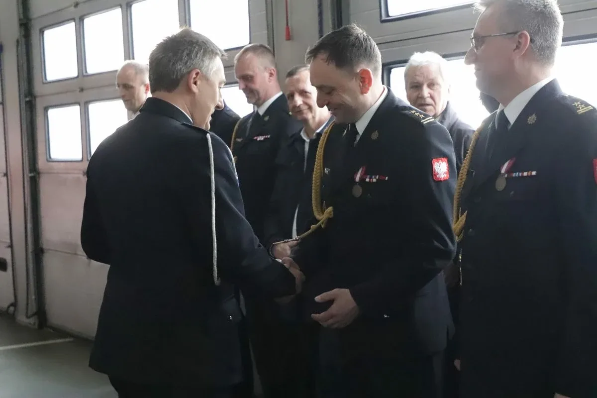 Uroczysta zbiórka z okazji powołania na stanowisko Komendanta Powiatowego PSP (zdjęcia)