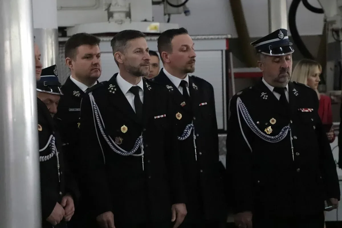 Uroczysta zbiórka z okazji powołania na stanowisko Komendanta Powiatowego PSP (zdjęcia)