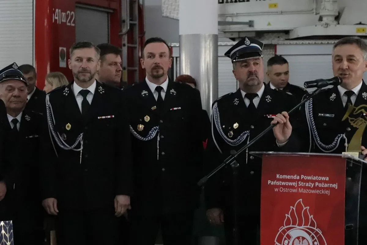 Uroczysta zbiórka z okazji powołania na stanowisko Komendanta Powiatowego PSP (zdjęcia)