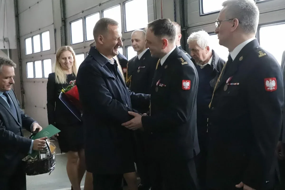Uroczysta zbiórka z okazji powołania na stanowisko Komendanta Powiatowego PSP (zdjęcia)