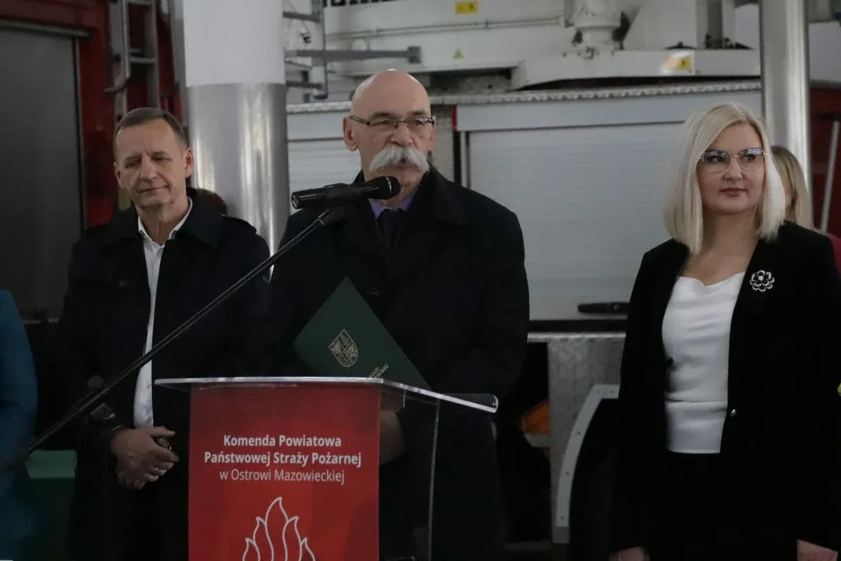 Uroczysta zbiórka z okazji powołania na stanowisko Komendanta Powiatowego PSP (zdjęcia)