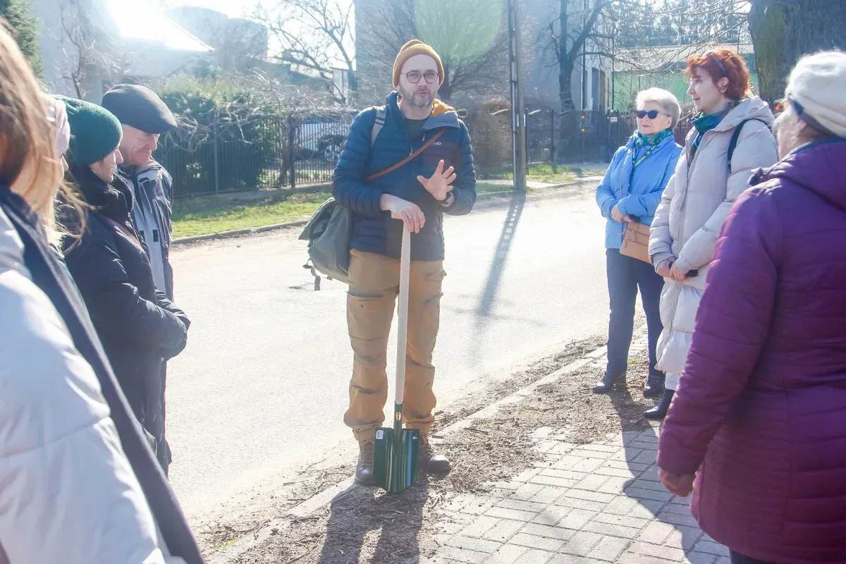 Krajoznawcza wyprawa przez Ostrów z Panem Filipem Springerem (zdjęcia)