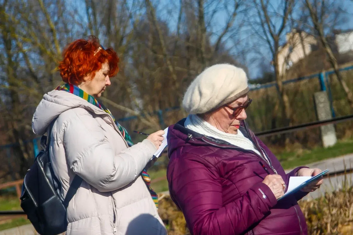 Krajoznawcza wyprawa przez Ostrów z Panem Filipem Springerem (zdjęcia)